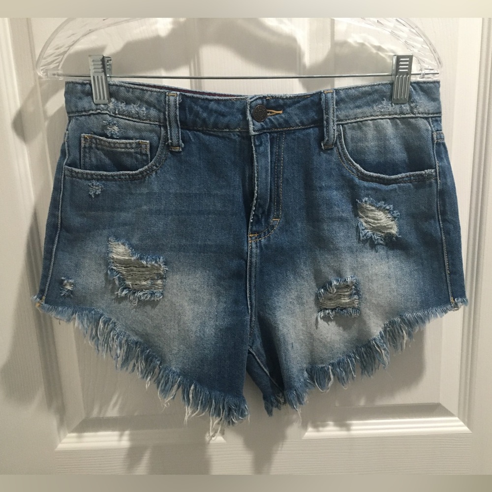 Cello High Rise V Cut Frayed Hem Shorts Sz M